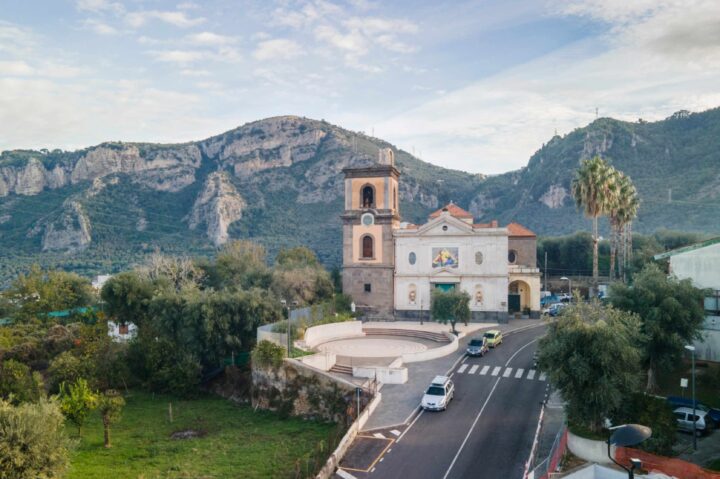 Visita Piano di Sorrento Chiesa di Trinità Piano di Sorrento